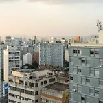 Studio redecorado no Bela Vista com Sacada e Lazer APM1205
