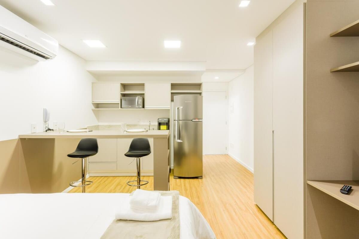 Redecorado No Bela Vista Com Sacada E Lazer Apm1205 * São Paulo
